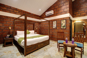 4 BHK Villa a Forest Retreat Awaits in Mahabaleshwar